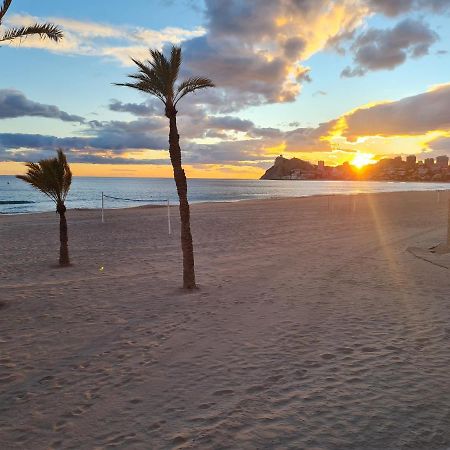 Sunny Morning Of Costa Blanca - Sunset Waves Benidorm Apartment Екстериор снимка