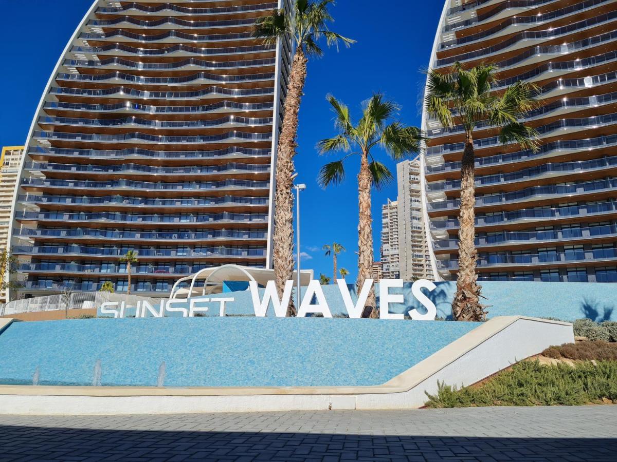 Sunny Morning Of Costa Blanca - Sunset Waves Benidorm Apartment Екстериор снимка