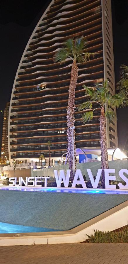 Sunny Morning Of Costa Blanca - Sunset Waves Benidorm Apartment Екстериор снимка